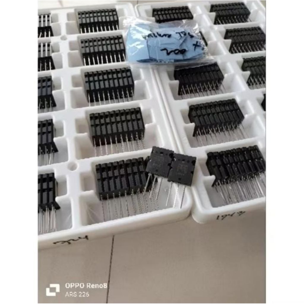 FINAL TOSHIBA JAPAN LOT714 LOT 714 ORIGINAL FREE MIKA KARET ( 1943 5200 /  A1943 C5200 )