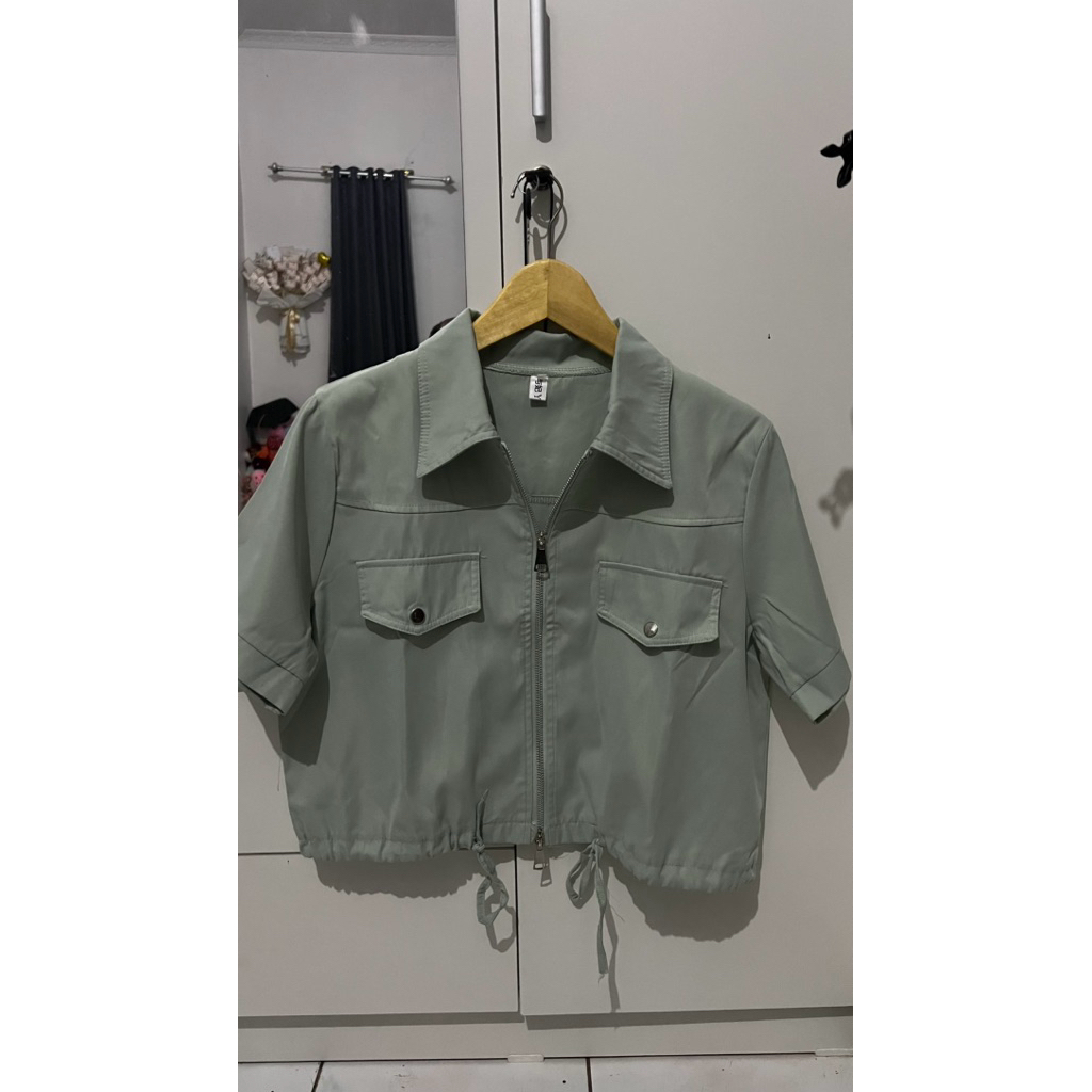 preloved atasan sage green