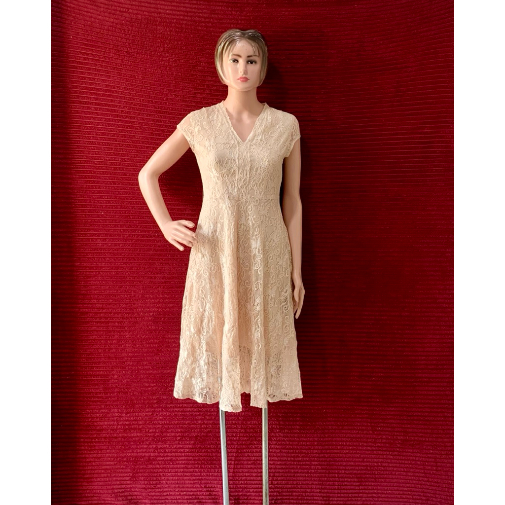 CREAM DRESS BRUKAT BROKAT WANITA V NECK MEGAR PESTA ACARA