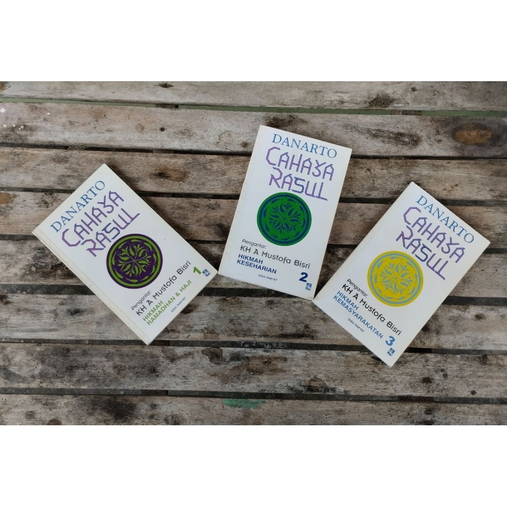 CAHAYA RASUL karya DANARTO.