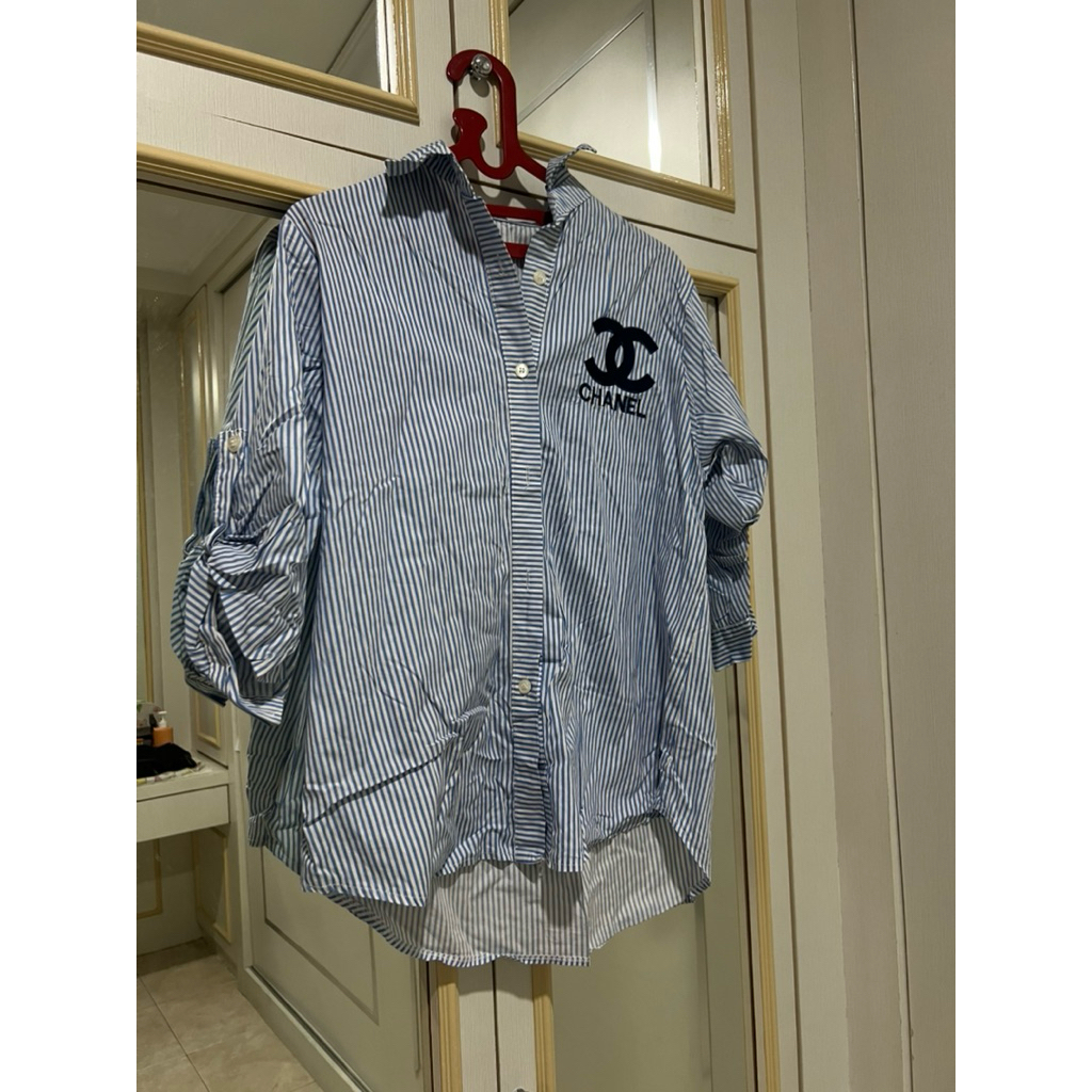 preloved baju atasan kemeja wanita motif garis