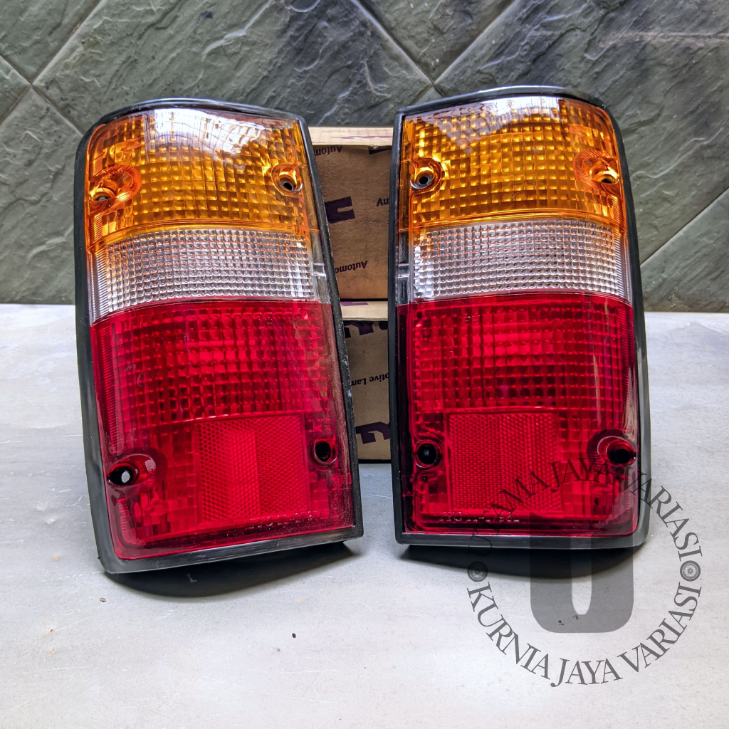 Lampu Stop Toyota Kijang Grand Extra - TYC