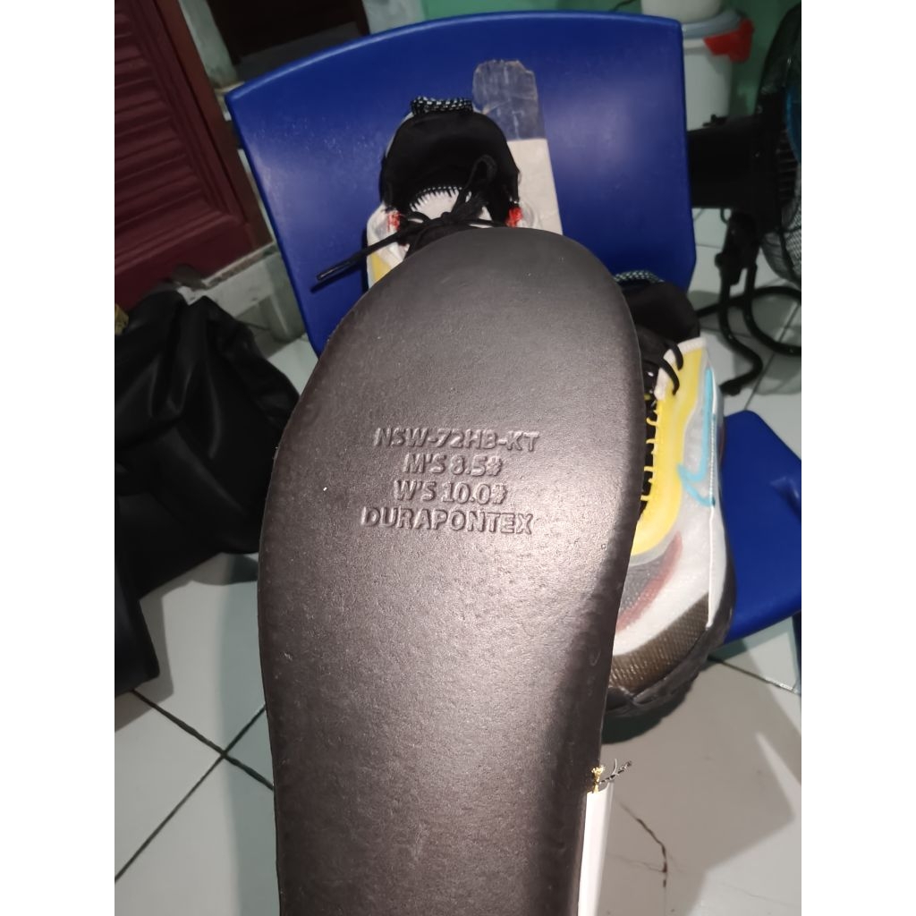 NIKE AIR MAX 2090 SECOND NO BOX (ANCUR DIBUANG ISTRI)