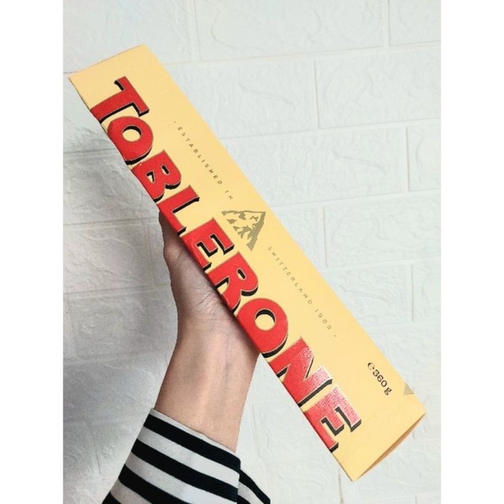 Toblerone chocolate Jumbo Australia 360 gram 30 cm
