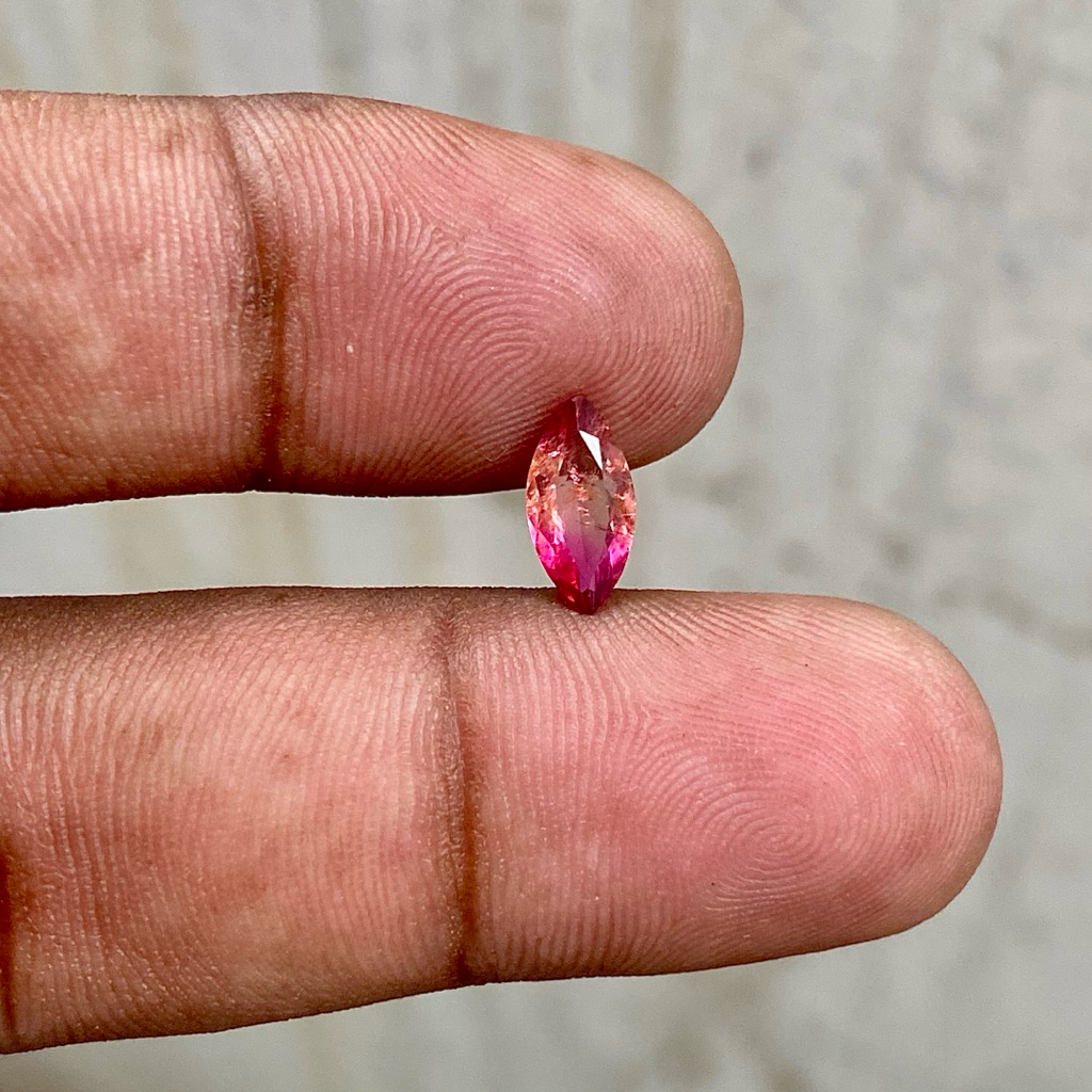 Natural Bicolor Tourmaline Batu Turmaline Bicolor Tourmaline Marquise Shape Dim 10x5x3 CT 0.75