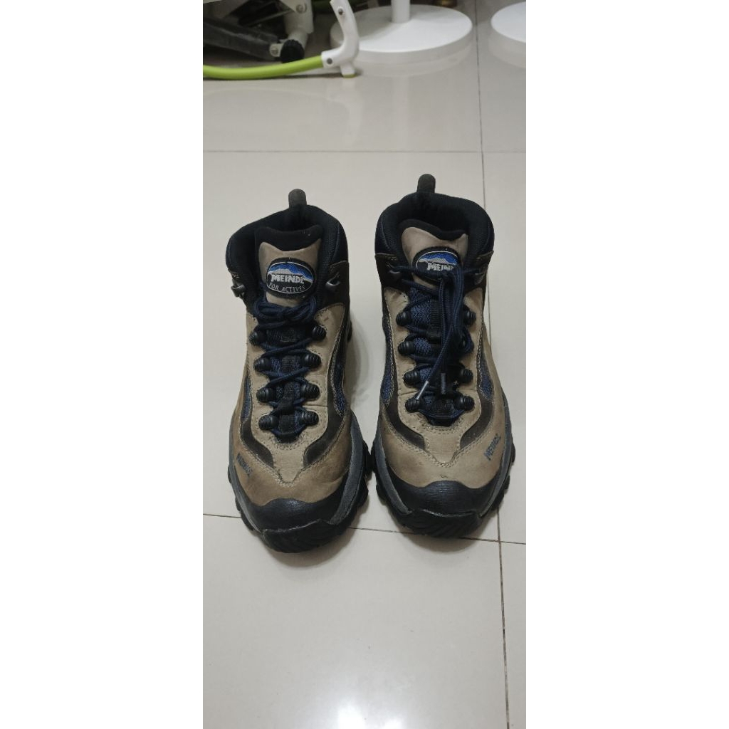Sepatu Trekking Meindl Mid