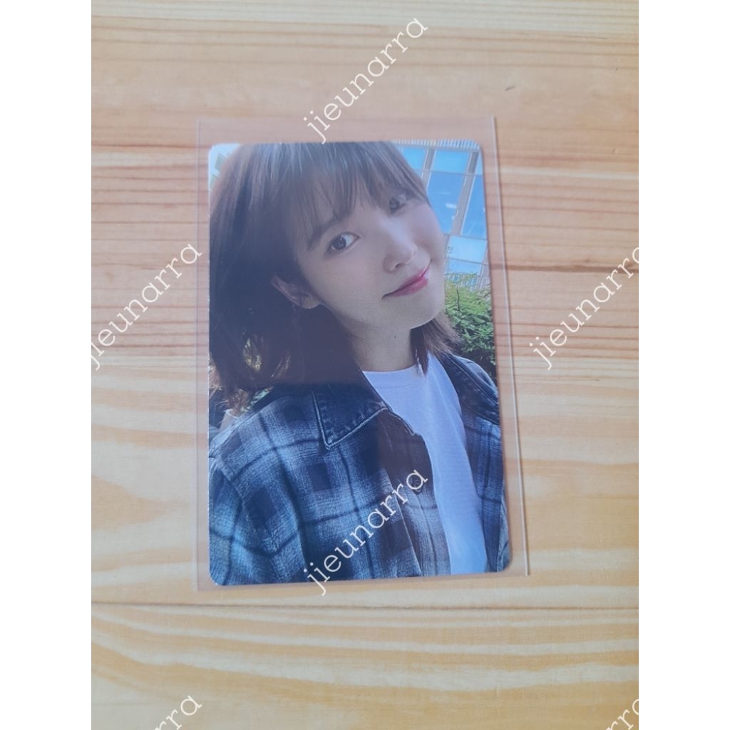 IU Official Photocard - PC The Golden Hour Cinema