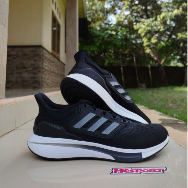 Sepatu Running Ad EQ21 RUN Original diskon