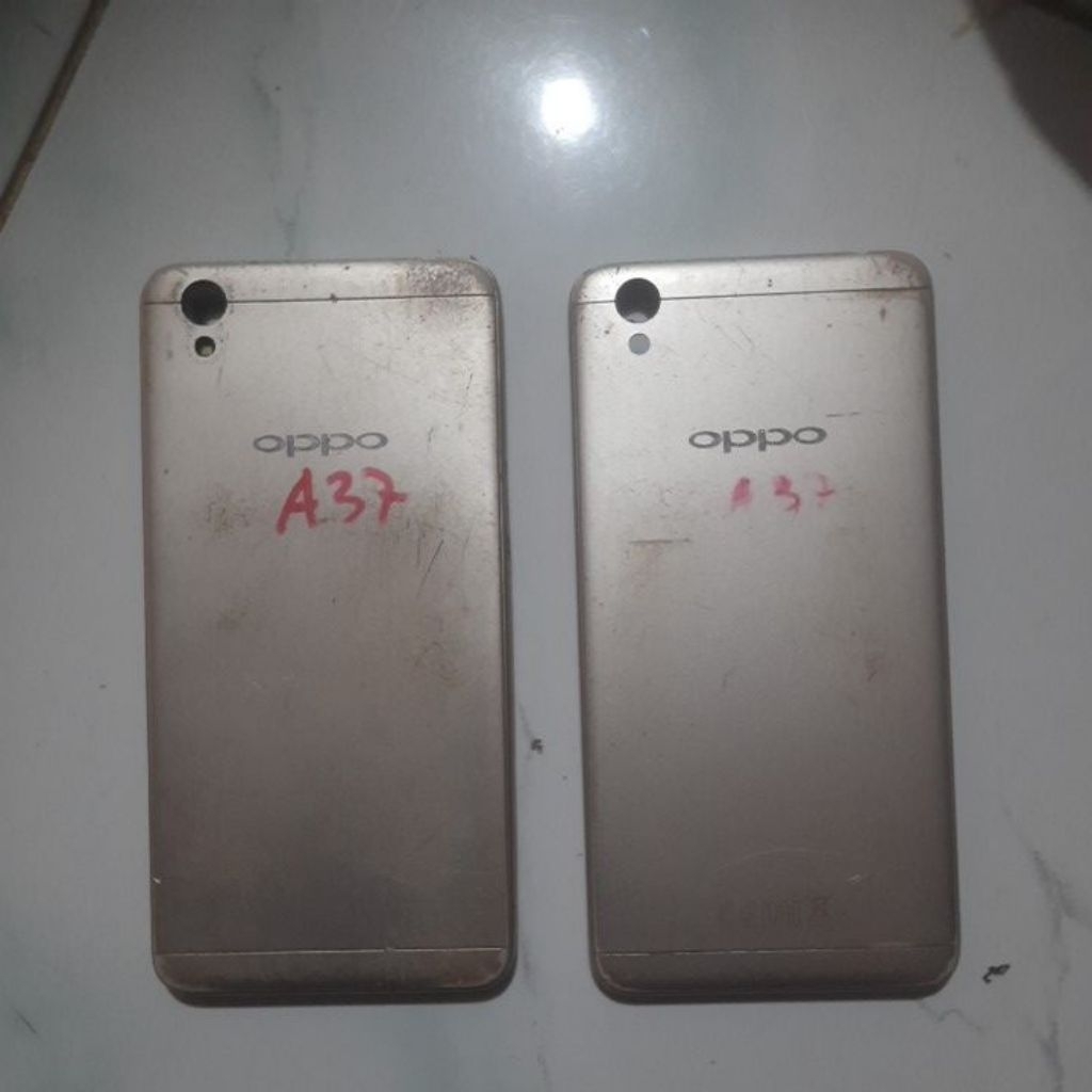 backdoor Oppo a37f a37m atau casing belakang Oppo a37 bekas