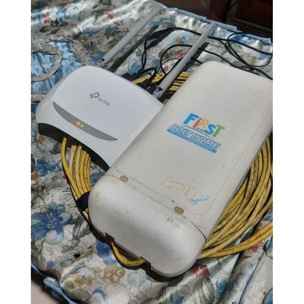 Modem router outdoor  bolt BL400 (MIFI) second berkualitas, suport sim card SMARTFREN & BY.U 4G LTE