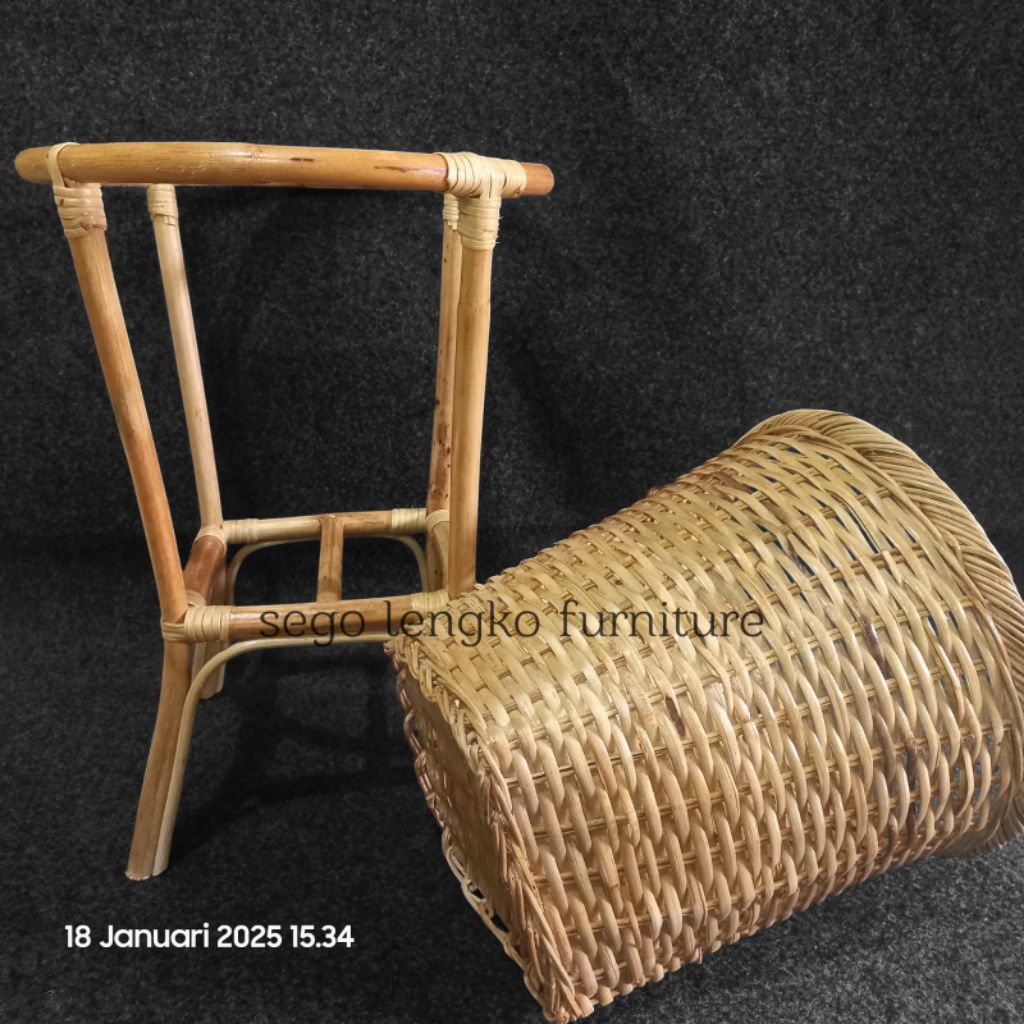 standing pot rotan anyaman / keranjang pot bunga minimalis
