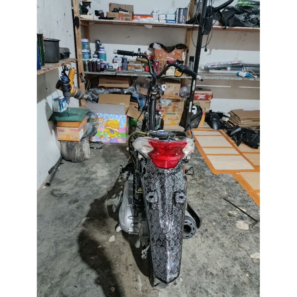 spakbor belakang beat fi 2016 stater kasar.original carbon kevlar kontes