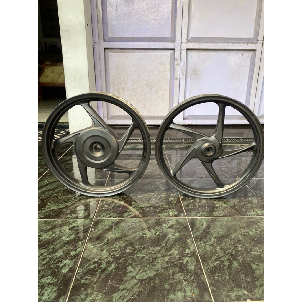Velg pelek Depan Belakang Motor Honda Beat , Scoopy , Vario 110 , Spacy Copotan Original