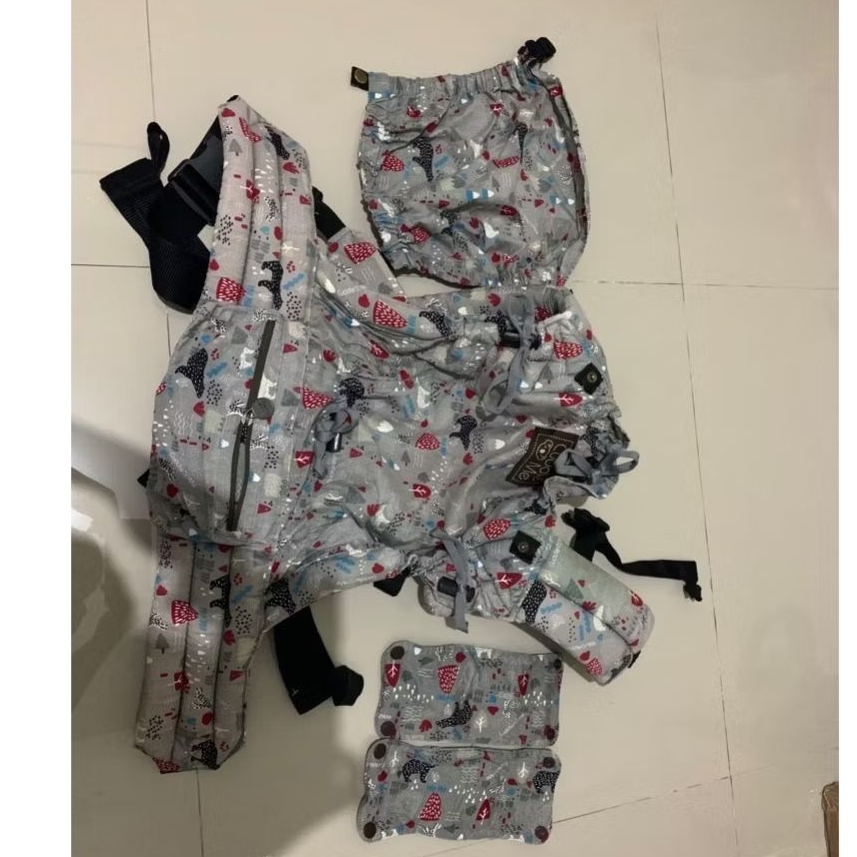 Cuddle Me Levana Carrier Preloved