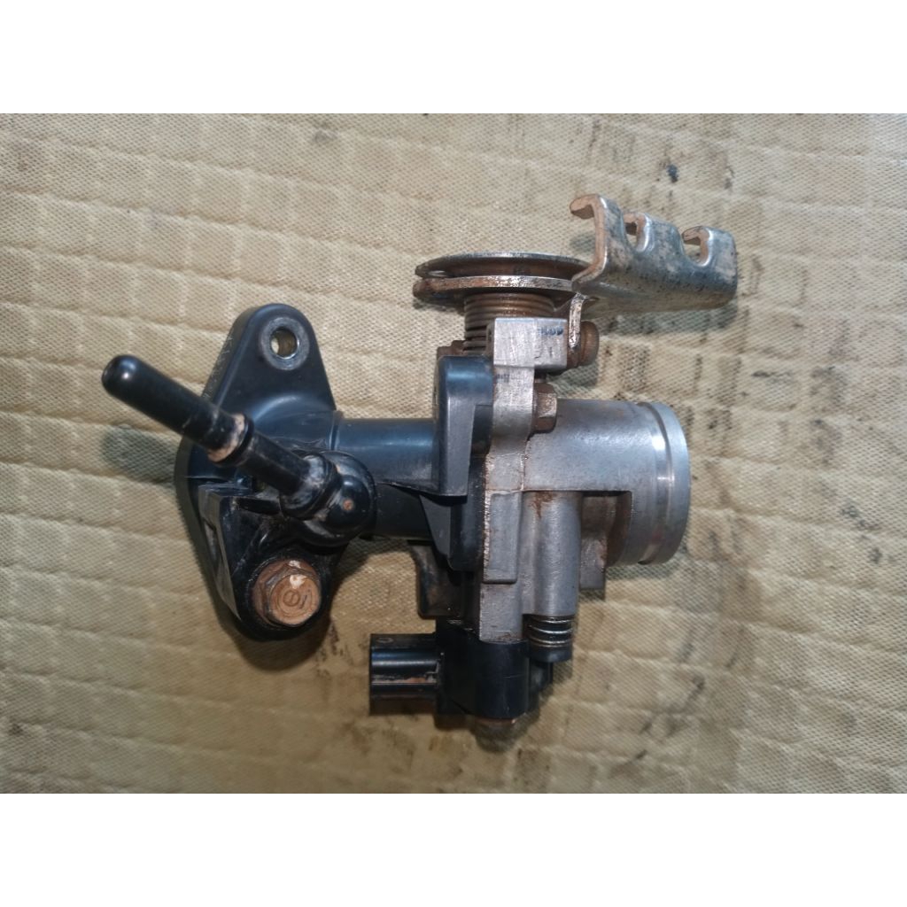 Tb throttle body set intake manipol Revo fit injeksi original copotan normal
