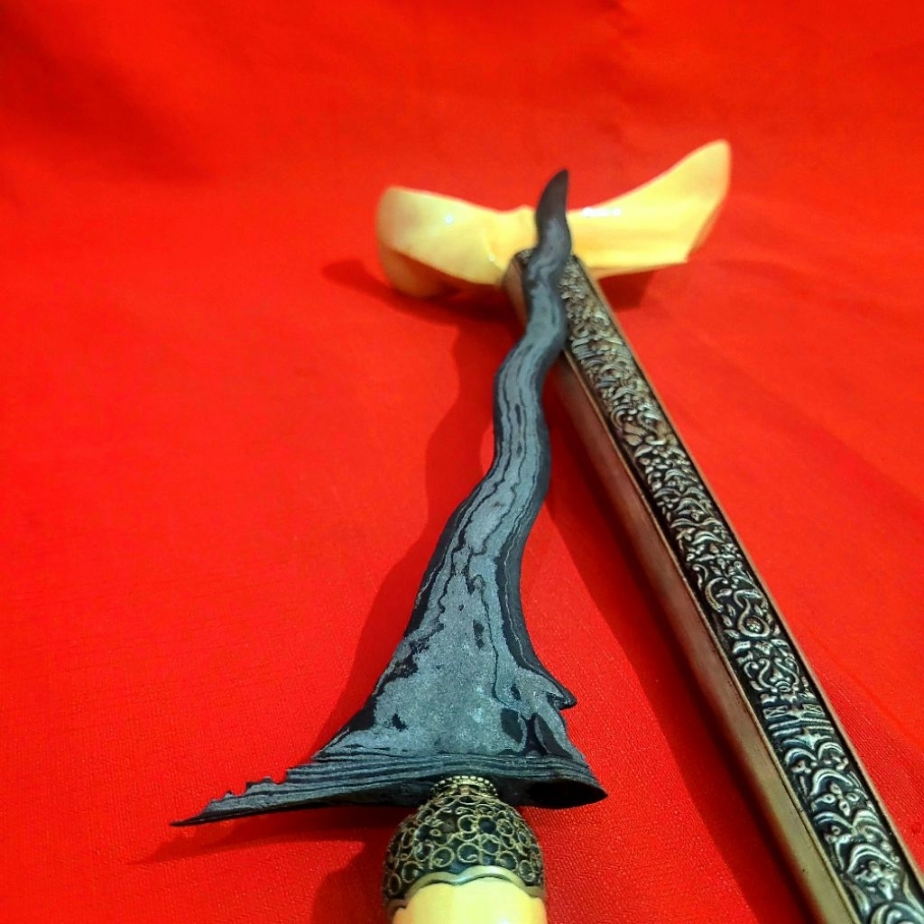 keris sepuh panji sekar luk 7 panca pamor tangguh kartosuro