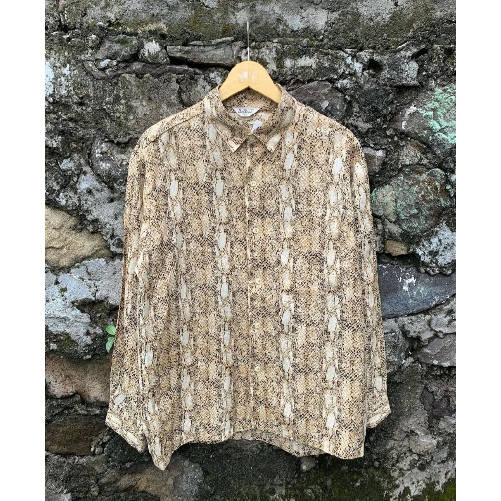 Kemeja Vintage Motif