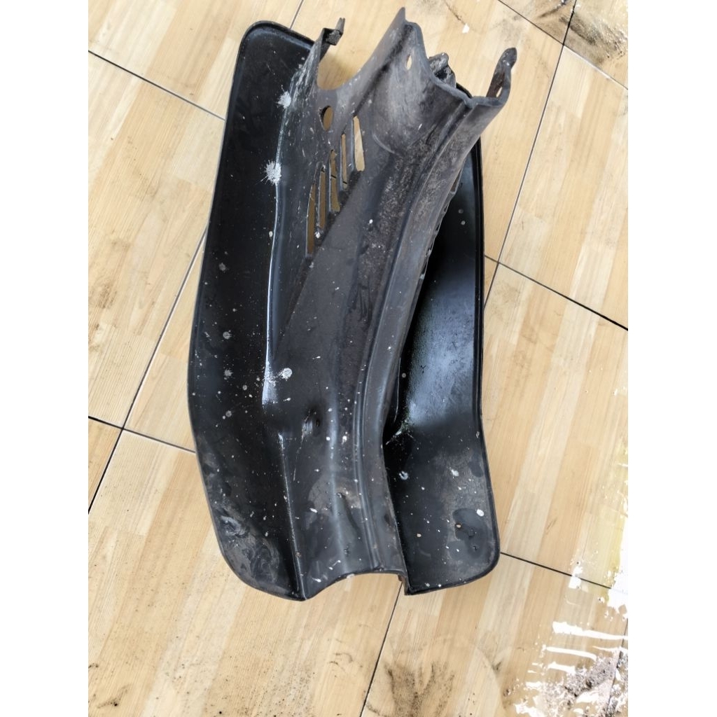 sayap leksil Suzuki RC 100 bravo