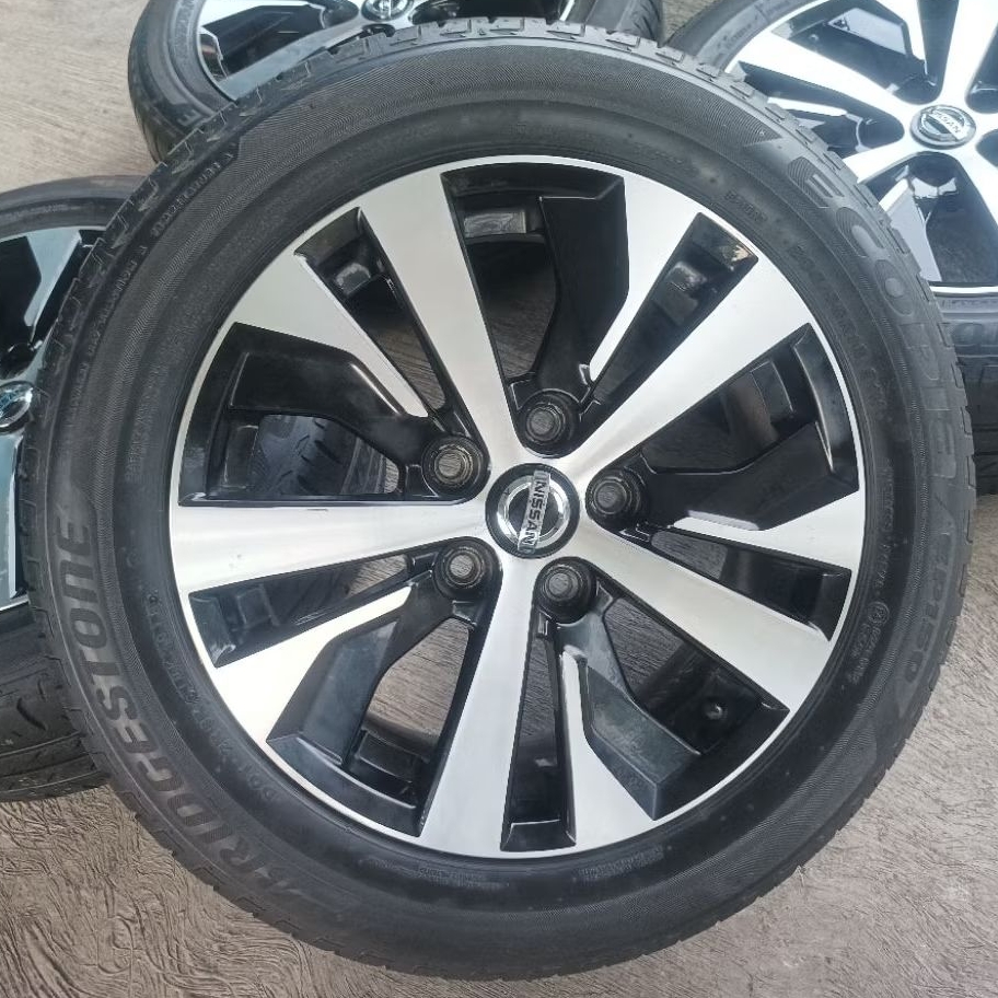 velg livina r16 pcd 5x114 +ban