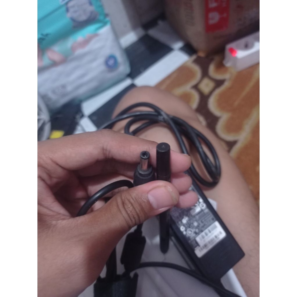 adaptor laptop thosiba