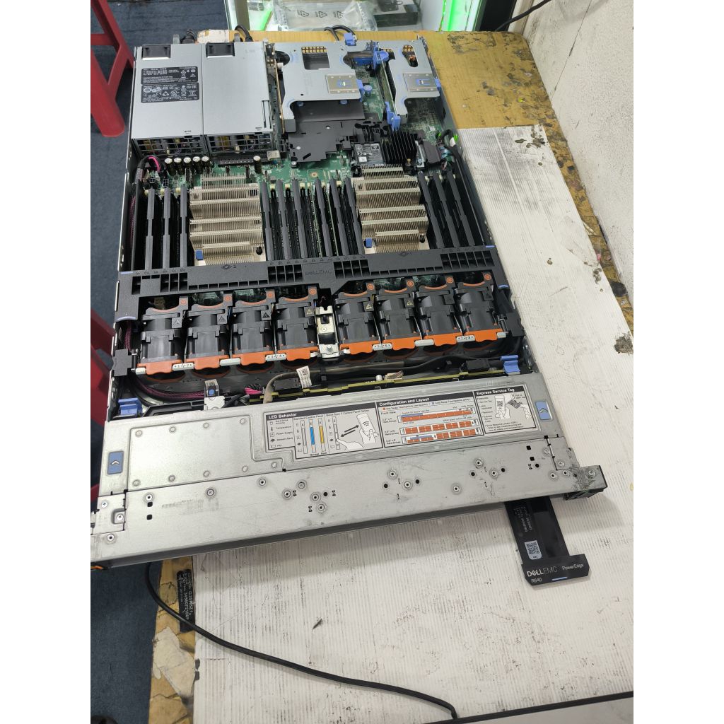 Dell r640 Xeon silver 4114 x2 20core 40thread 2.5inc 8slot Line card 2ford Sfp 25gb Raid card h730pP