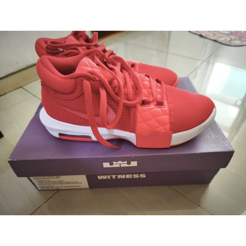 SEPATU / SNEAKERS NIKE LEBRON WITNESS 8 ORIGINAL NIKE UK.42 KONDISI BARU