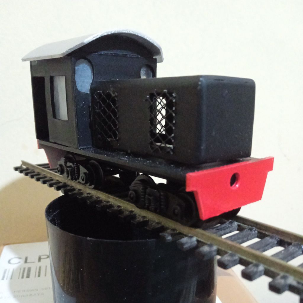 miniatur lokomotif diesel