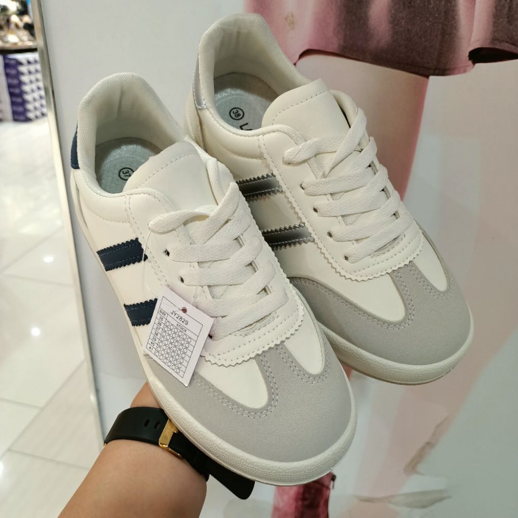 sepatu wanita sneakers LAWRENSIA original