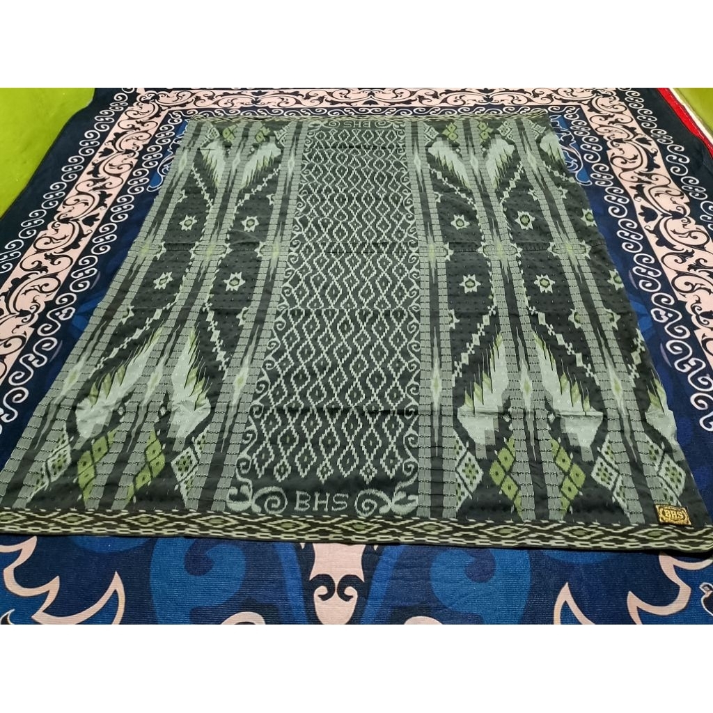 Sarung BHS FULL SUTRA second type TKC mulus motif antik(lihat Deskripsi)