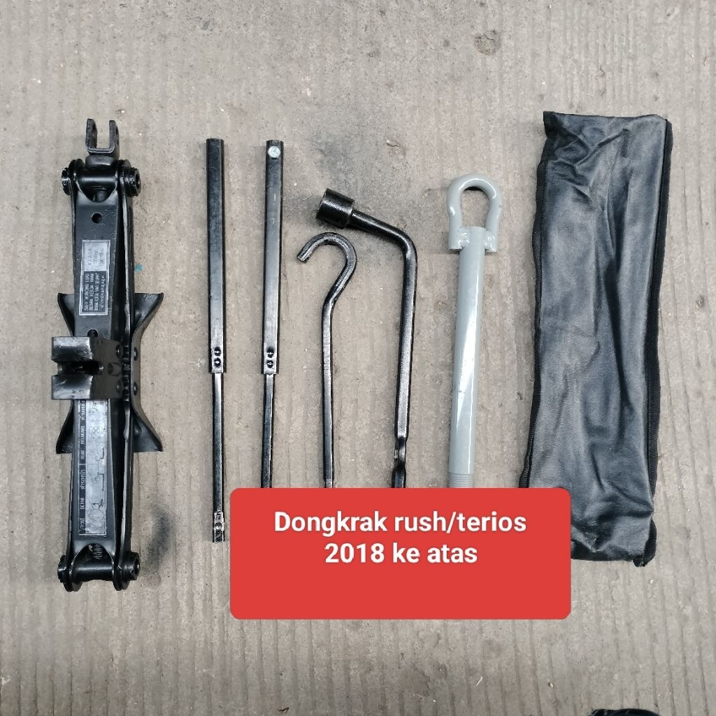 dongkrak  ori bekas copotan bawaan rush/terios 2020 minus pemakian barang sesuai iklan