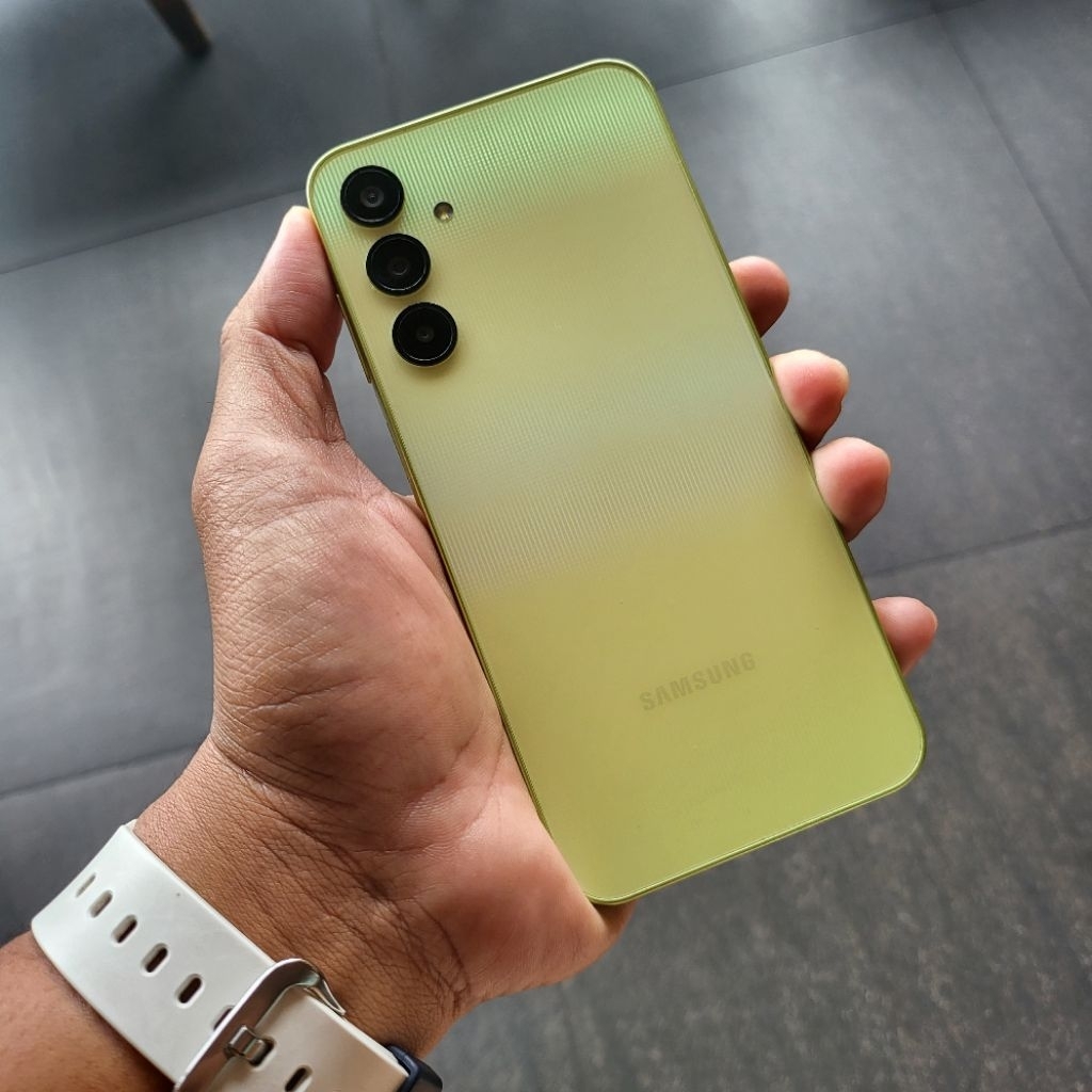 Samsung A25 5G 8/256gb SEIN Hp Second Murah