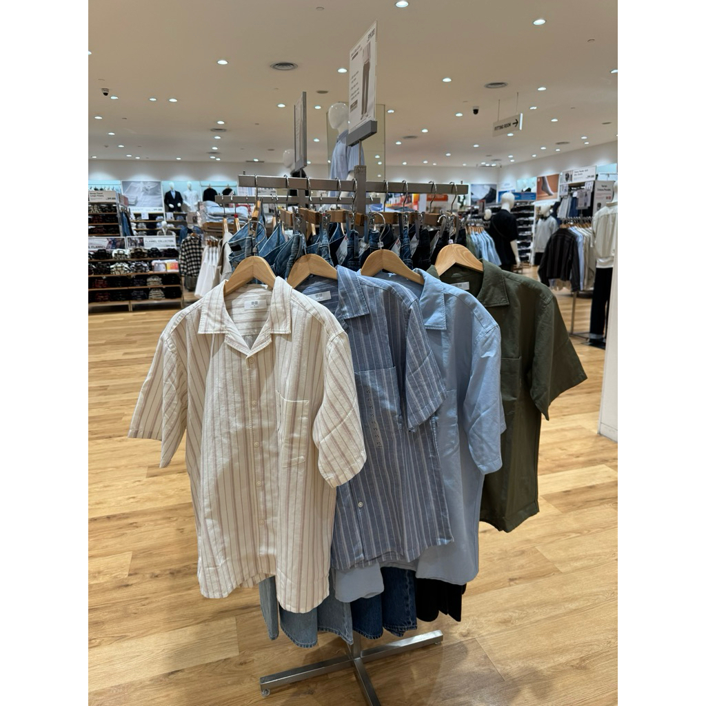 Uniqlo Kemeja Linen Cowok kerah terbuka