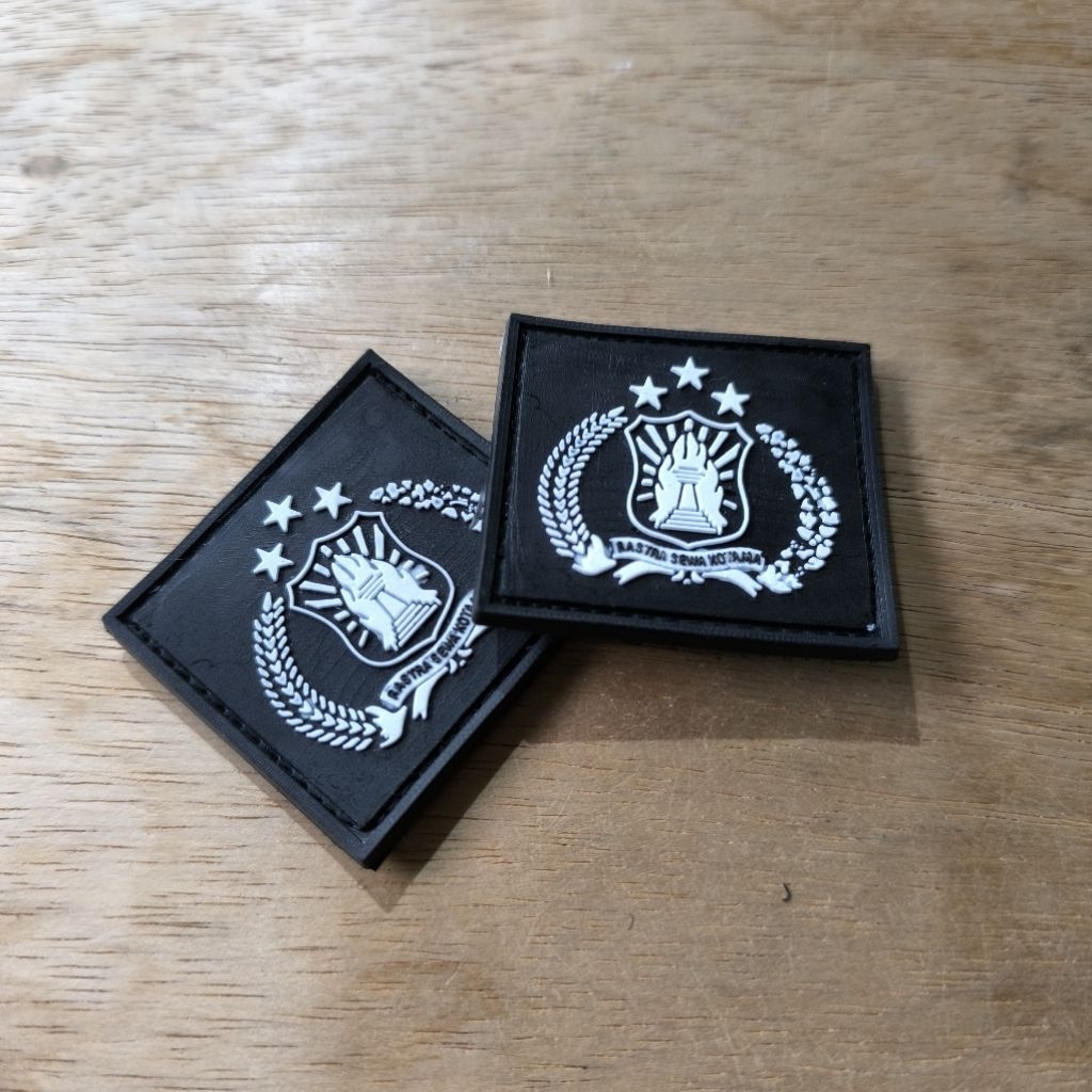 rubber patch logo polisi kotak tempelan emblem aksesoris karet