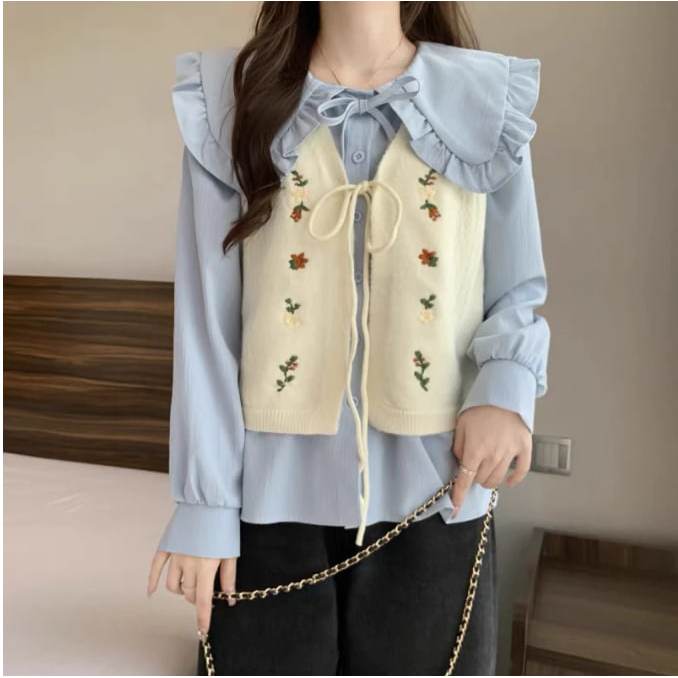 [PRE LOVED] VEST KNIT RAJUT KOREA - Atasan Rajut Wanita Set Vest Bunga - BEIGE