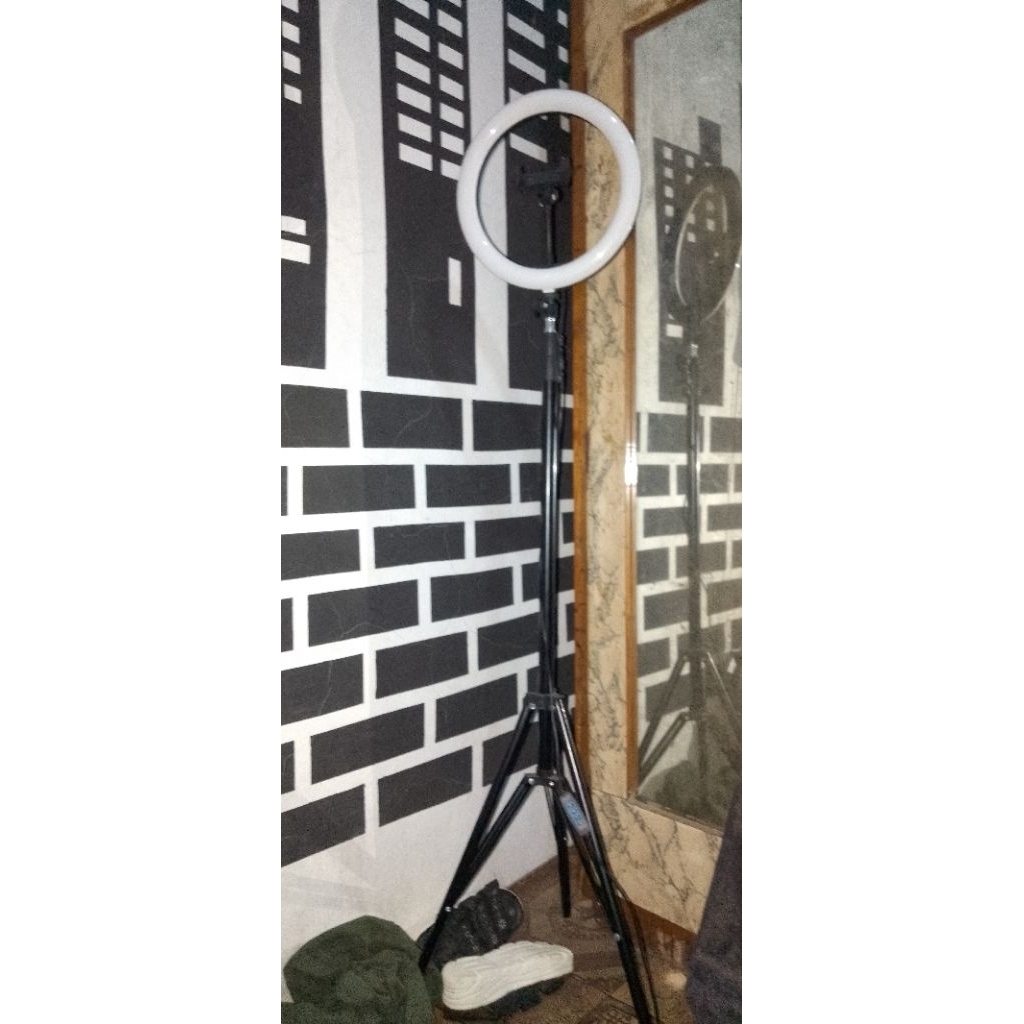 tripod ringlight bekas baru sekali pakai