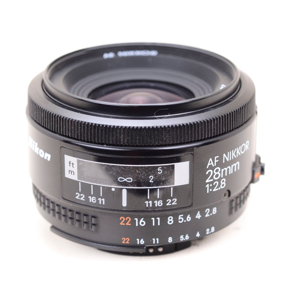 Lensa Nikon AF 28mm F2.8