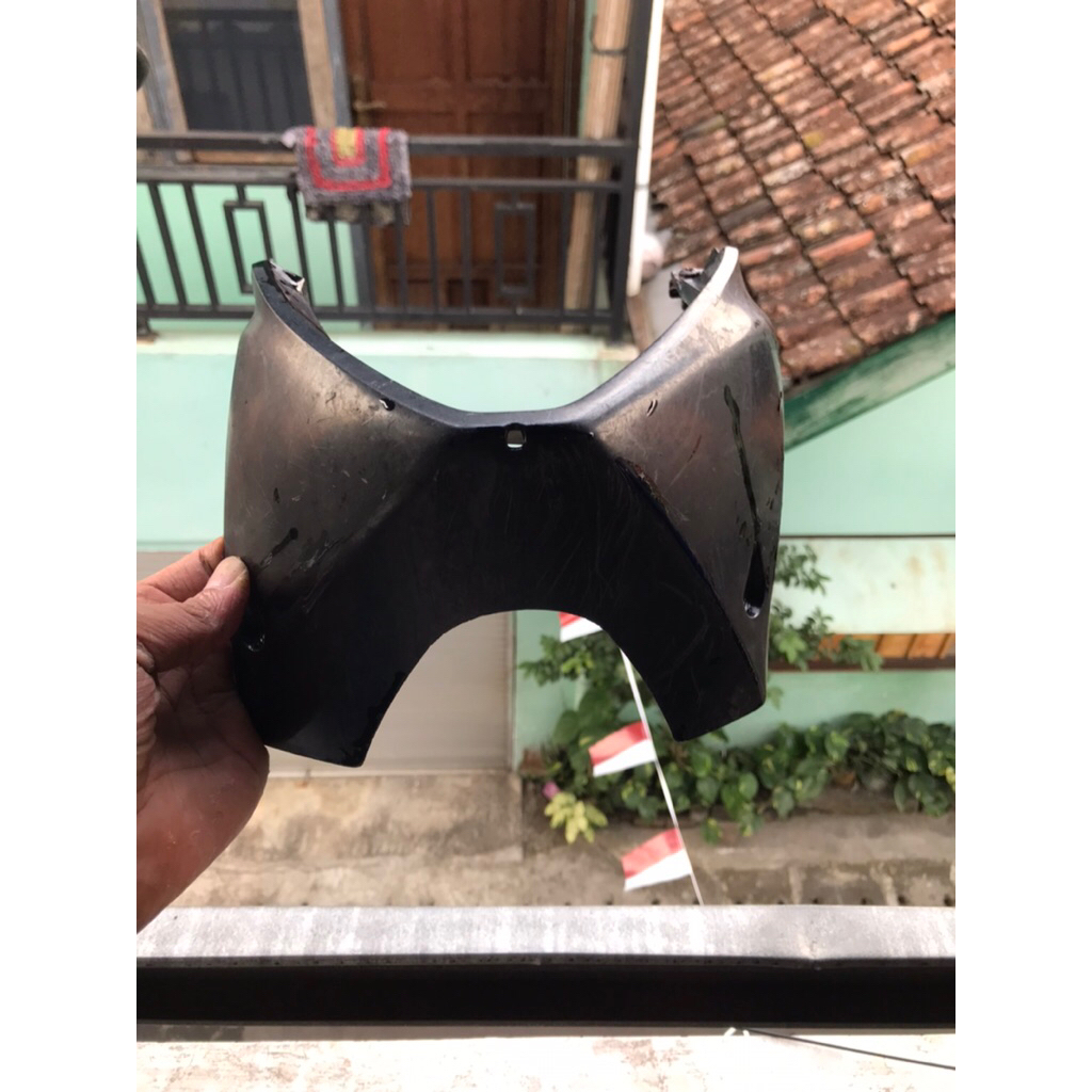Cover Body Sambungan Sayap Depan Bagian Bawah Honda Supra X 125 Batman Original