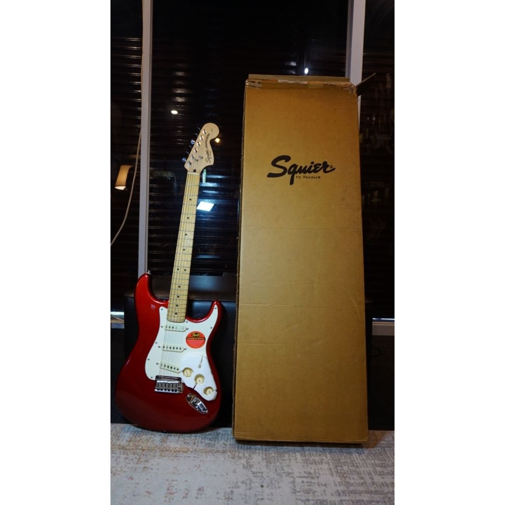Squier Stratocaster Standard Series Crafted in Indonesia 2009 Mulus istimewa