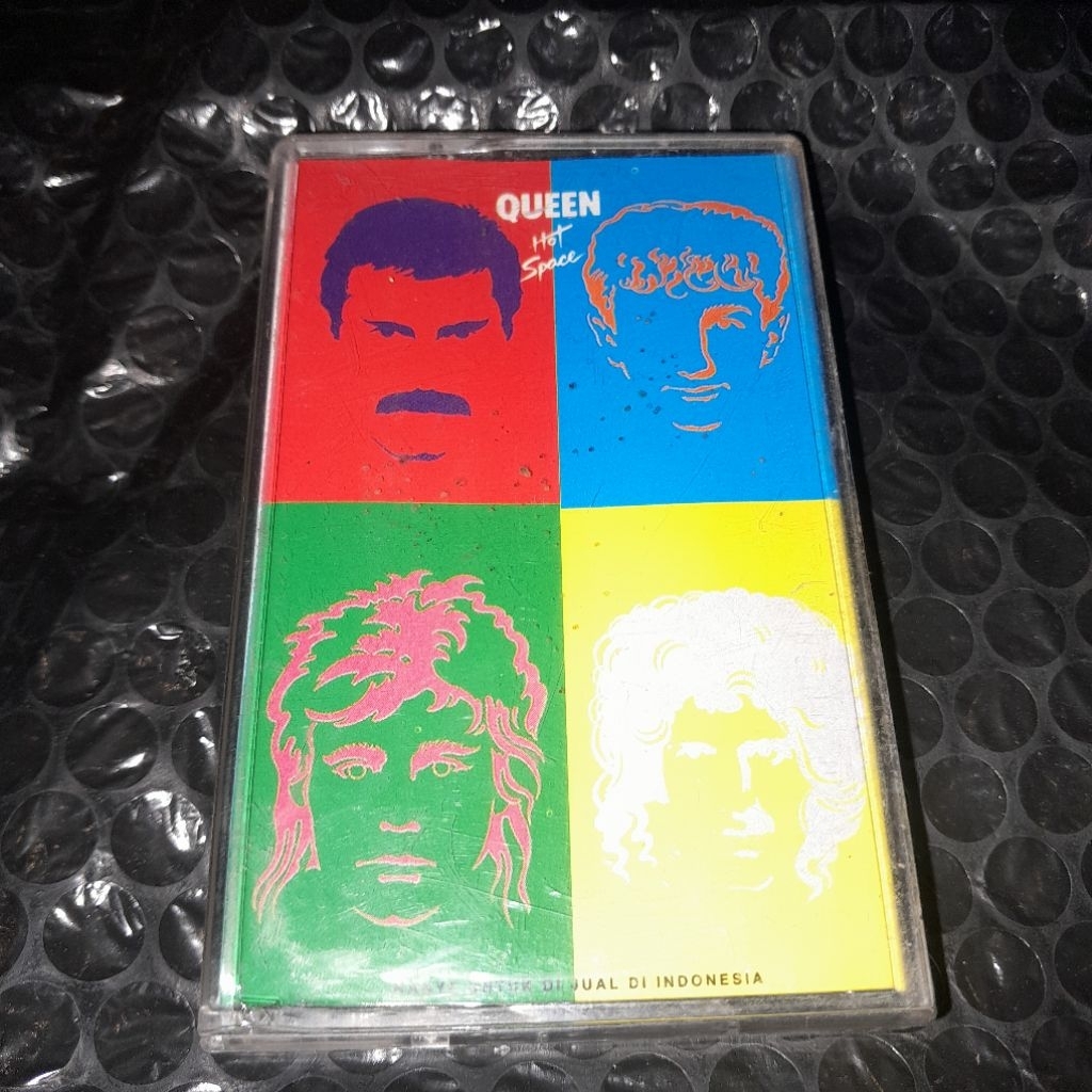 kaset pita Queen hot space