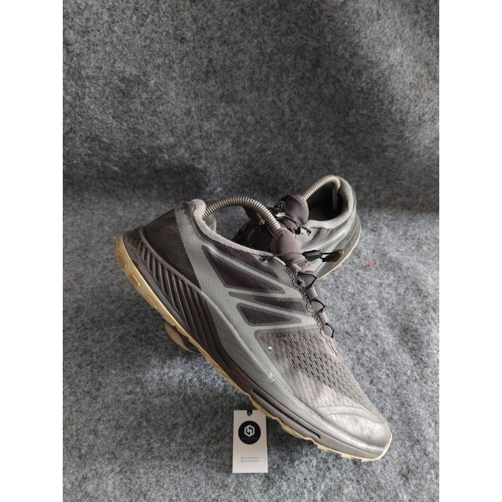 sepatu Salomon second