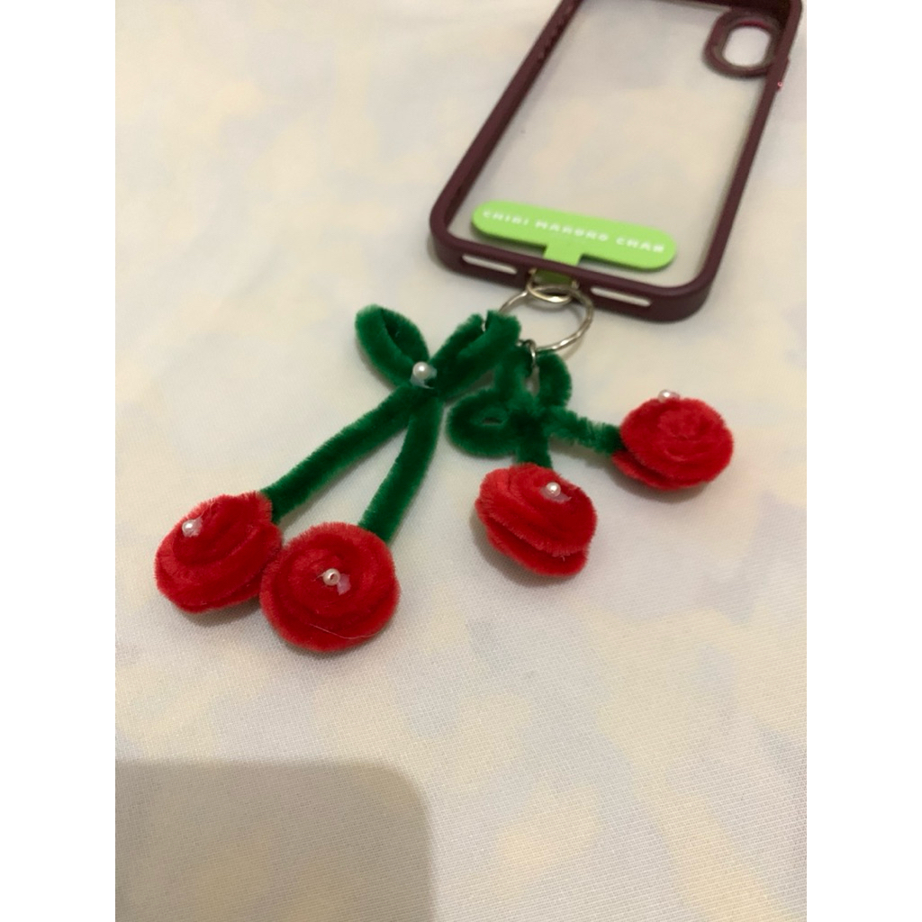 Gantungan Kunci / Gantungan Hp Cherry Kawat bulu