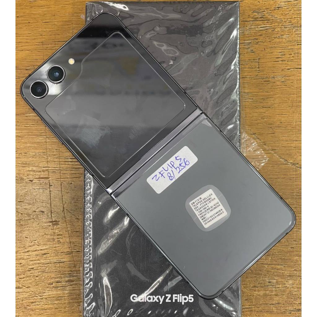 Hp Second SAMSUNG Z Flip5 8GB/256GB Fullset