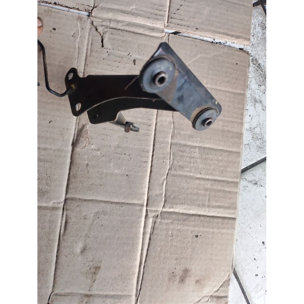 breket panel breket tameng depan Honda beat fi, beat esp beat pop original copotan