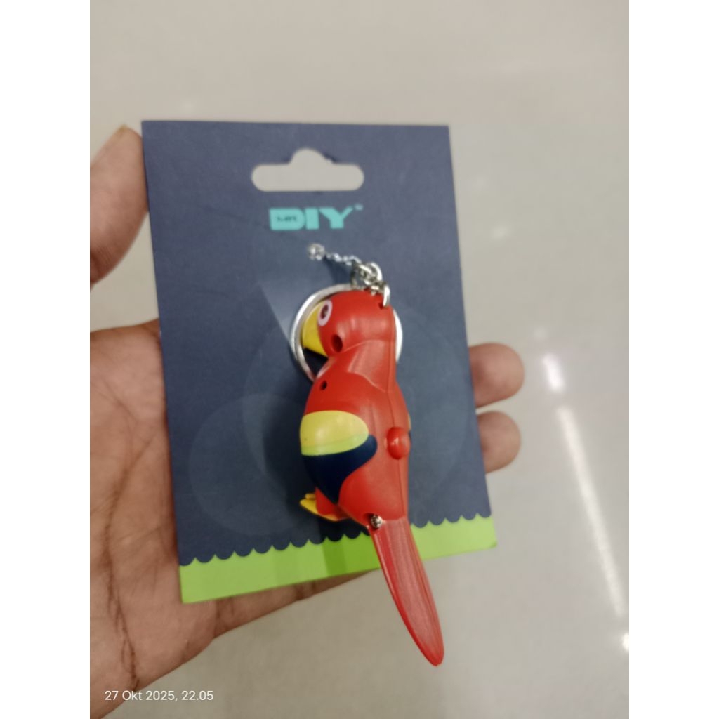 Gantungan kunci burung (ada lampu dan suara burung)