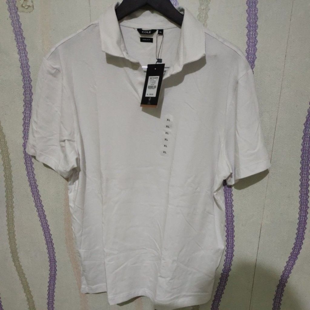 Kaos pria putih COLE XL NEW