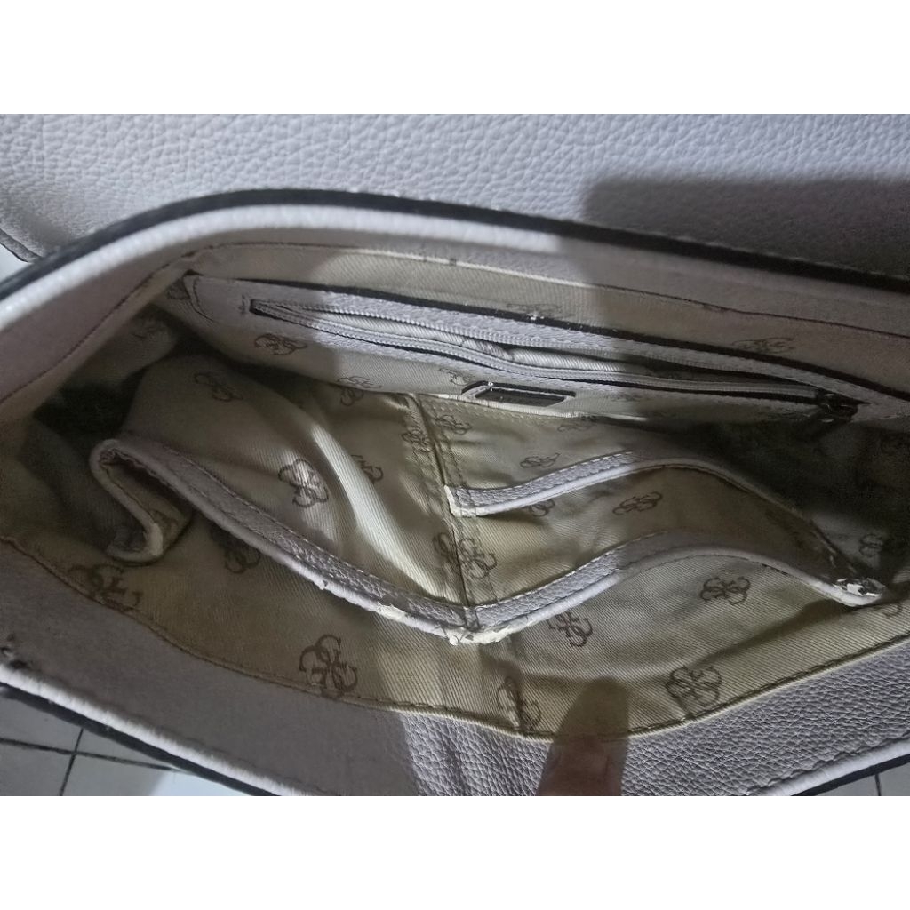 Tas Guess