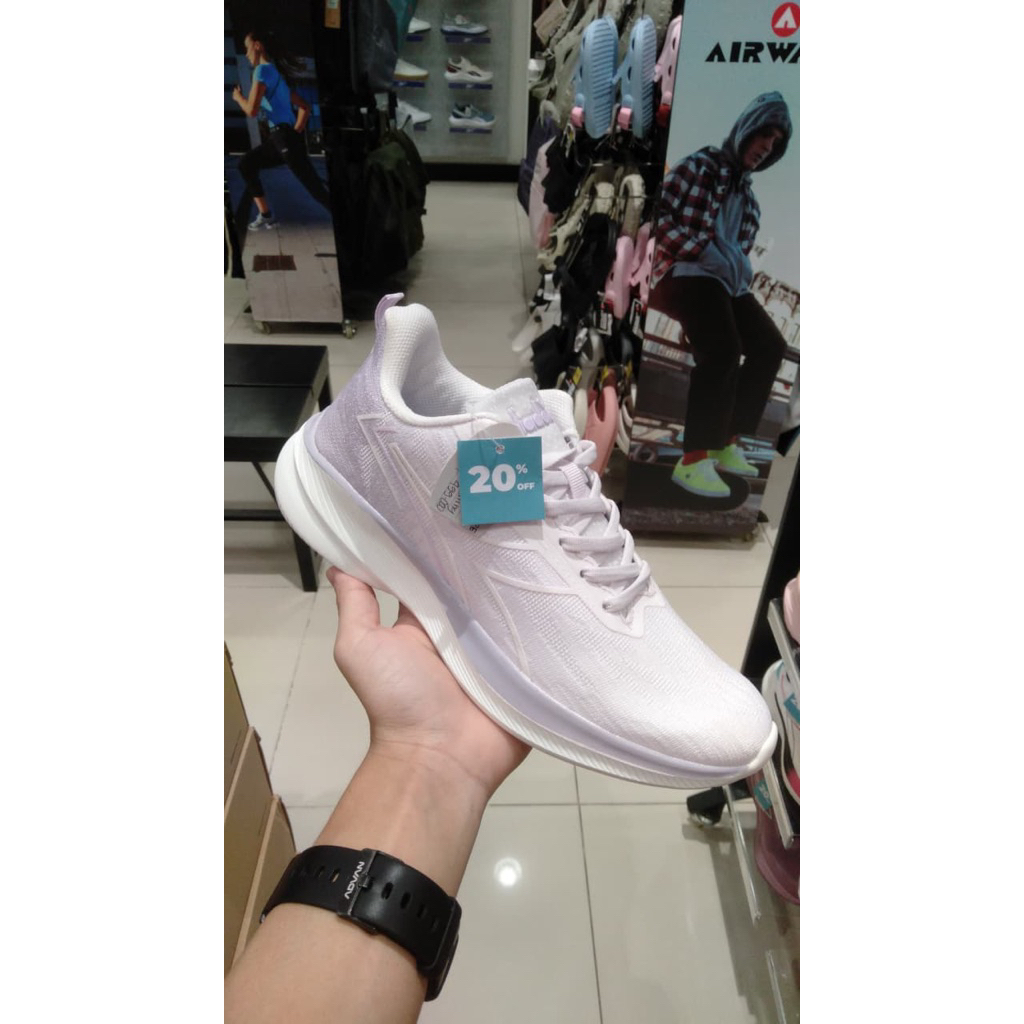 Diadora sepatu wanita original