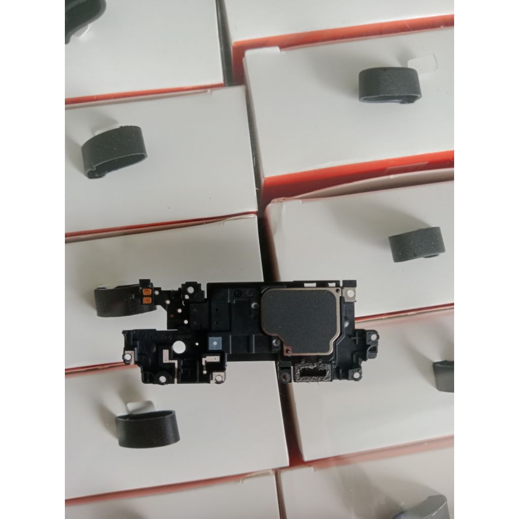 Speaker bawah Sony Xperia 5 copotan minus