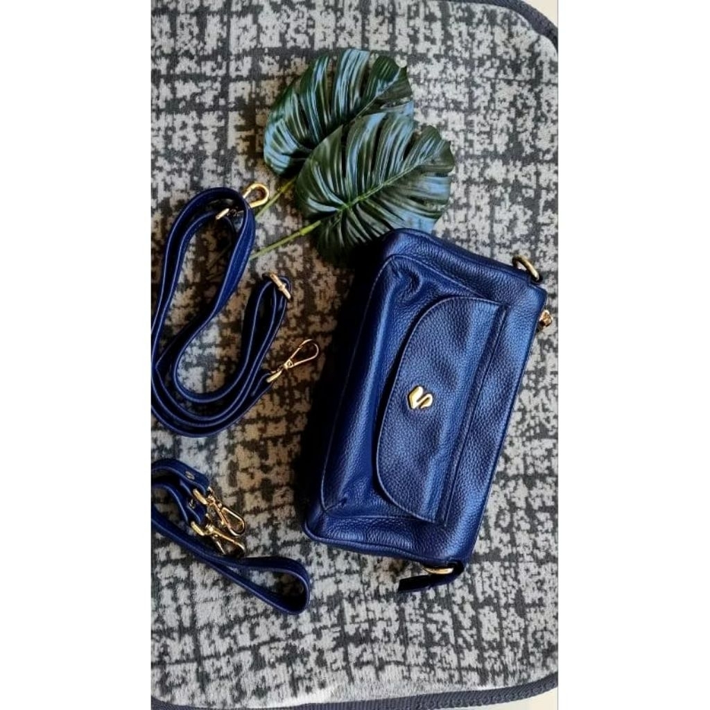 PRELOVED TAS SAVVY LEATHER Original, DIJAMIN SERASA BELI BARU warna biru