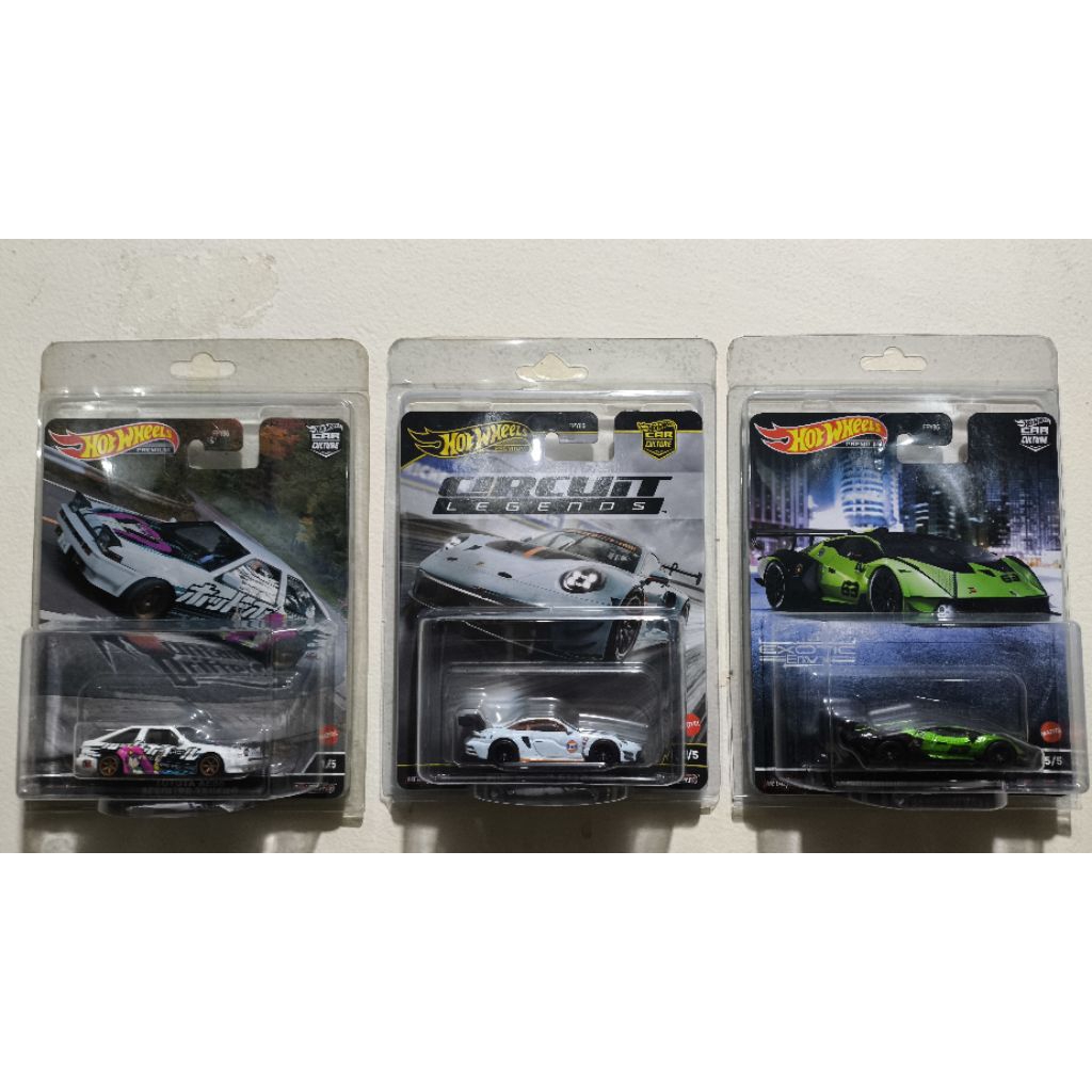 HOT WHEELS PREMIUM MIX LAMBO POCE FERRARI, DLL